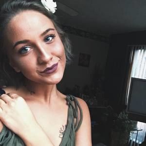 Meet your Posher, Madeleine